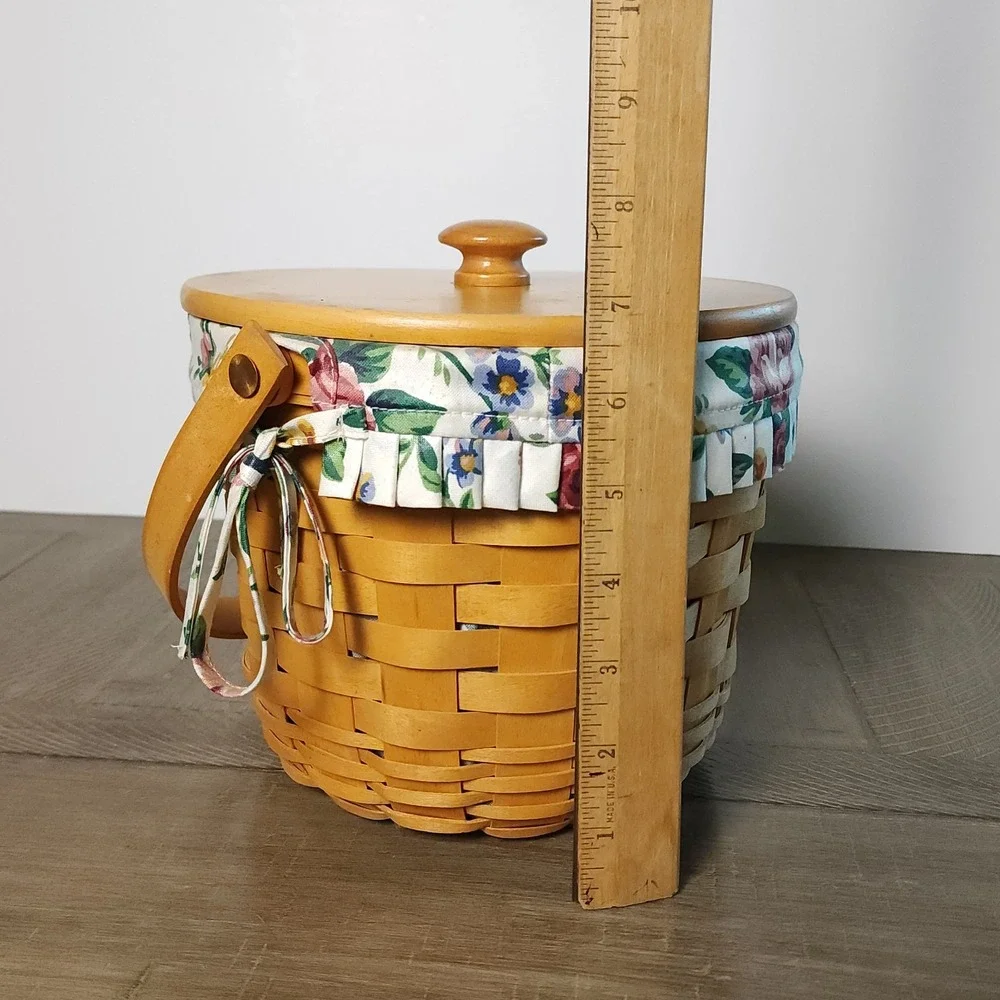 Longaberger Round Medium Fruit Basket with Lid and Liner Swing Handle